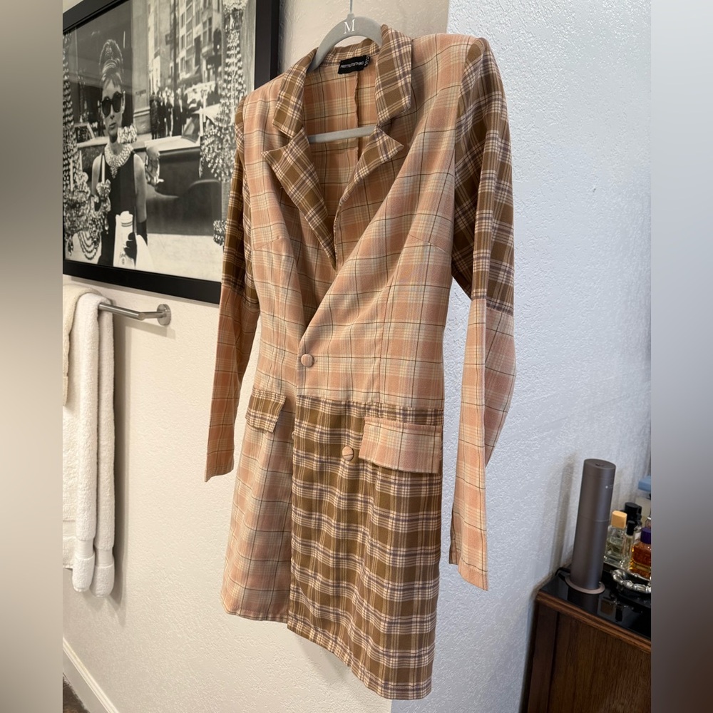 PrettyLittleThing Plaid Blazer in Brown and Tan